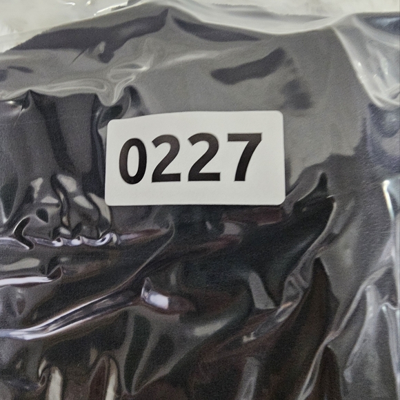 Venus High Rise, Back Zip, Black Flare Flowy Pants Size Large - Picture 11 of 11